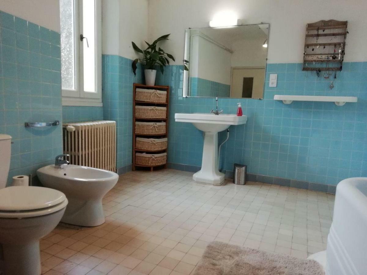 La Maison Bleue Céreste Exteriör bild