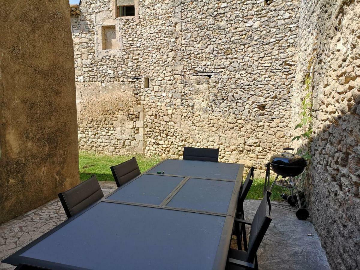 La Maison Bleue Céreste Exteriör bild