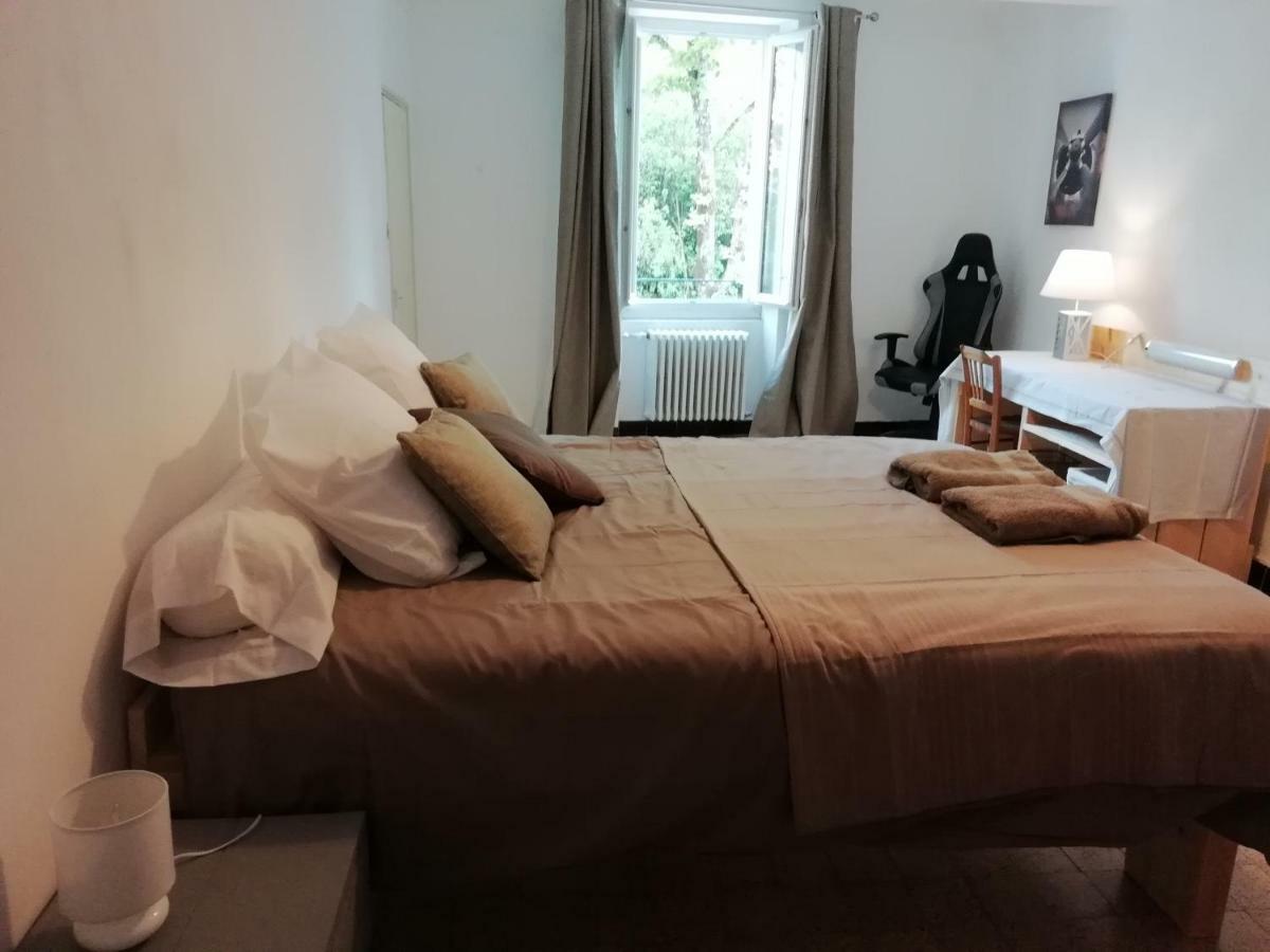 La Maison Bleue Céreste Exteriör bild